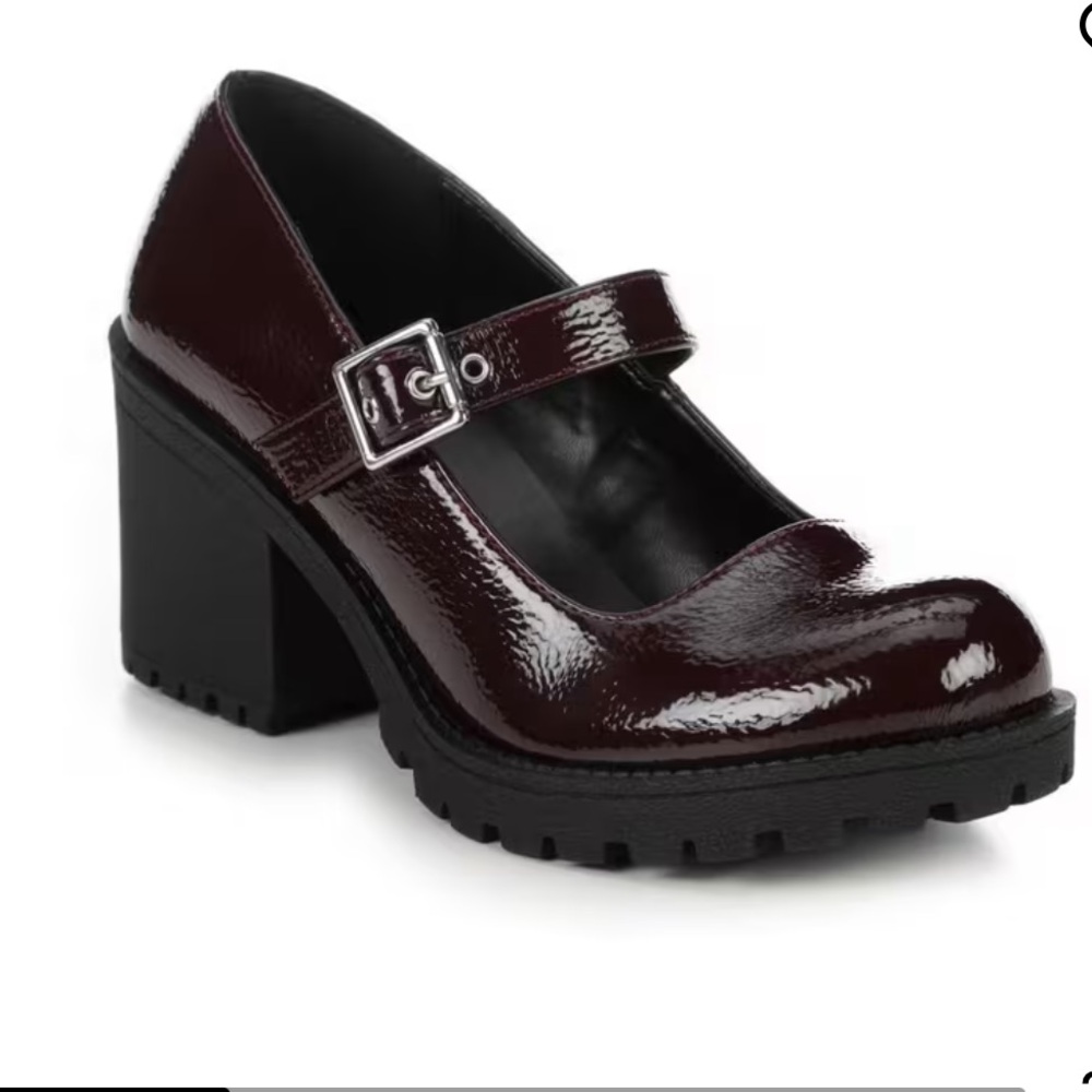 WOMEN'S SODA MARY ELLEN LUGGED HEELS (NWOT)